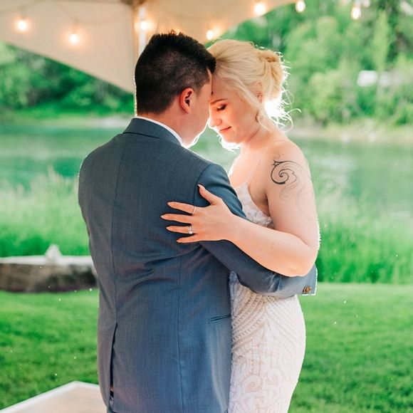 Meet your Posher, Alexandra - Picture 1 of 1